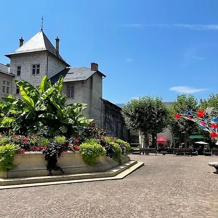 Calme, Piscine - Proche Thermes Et Centre 엑스레뱅