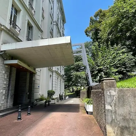 Calme, Piscine - Proche Thermes Et Centre