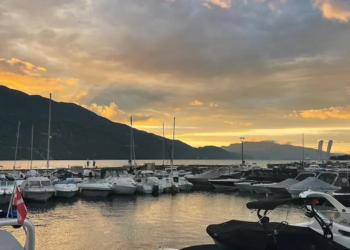 Calme, Piscine - Proche Thermes Et Centre 아파트 엑스레뱅