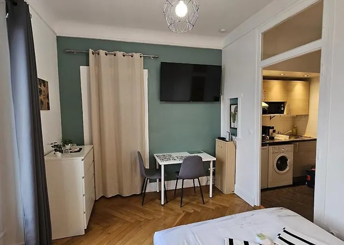 Calme, Piscine - Proche Thermes Et Centre 아파트 엑스레뱅