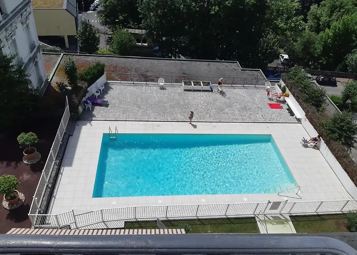 아파트 Calme, Piscine - Proche Thermes Et Centre