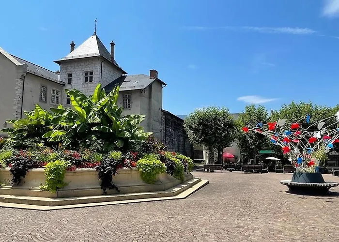 Calme, Piscine - Proche Thermes Et Centre 엑스레뱅