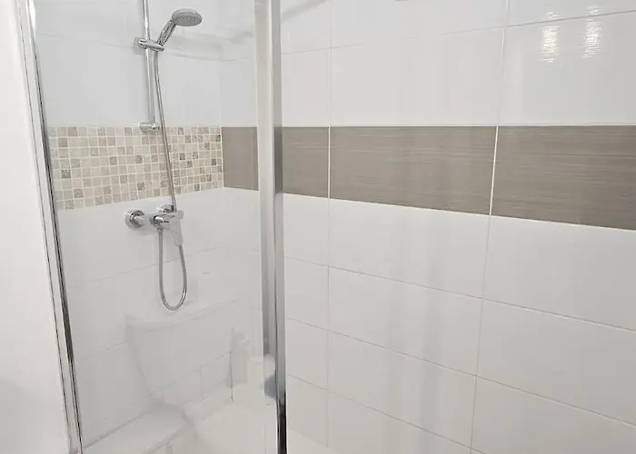 Calme, Piscine - Proche Thermes Et Centre 아파트 *